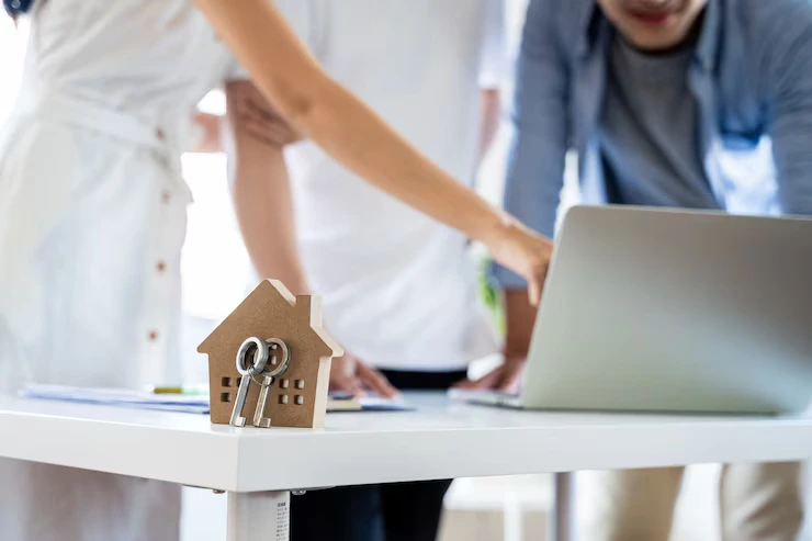 vivienda hogar inmobiliaria cliente satisfecho feliz